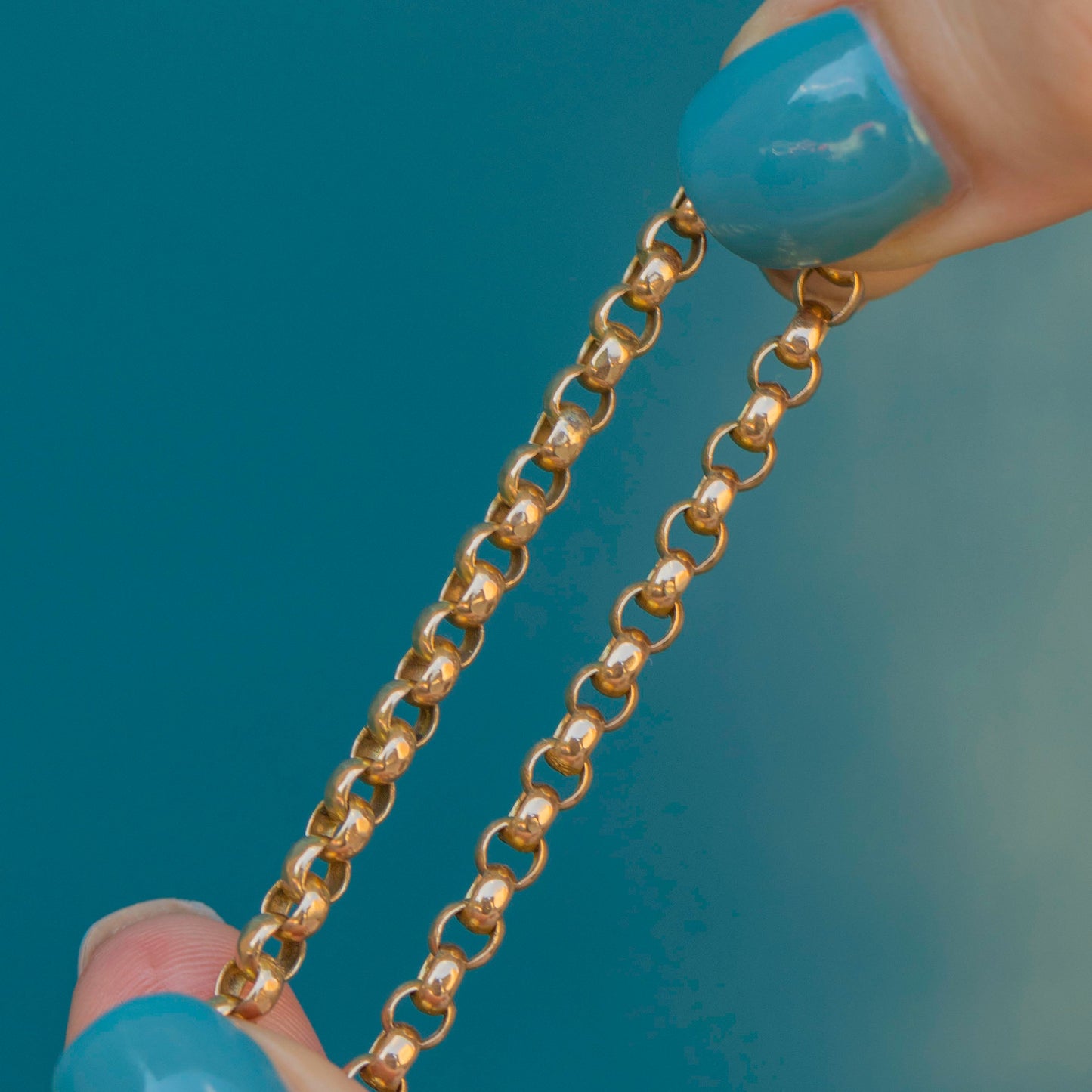17.5 Victorian 9ct Gold Belcher Chain, with Dog-Clip (12.6g)