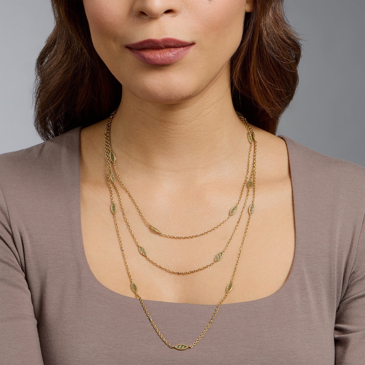 French Art Nouveau 18K Gold and Plique-¨¤-jour Enamel Longchain Necklace